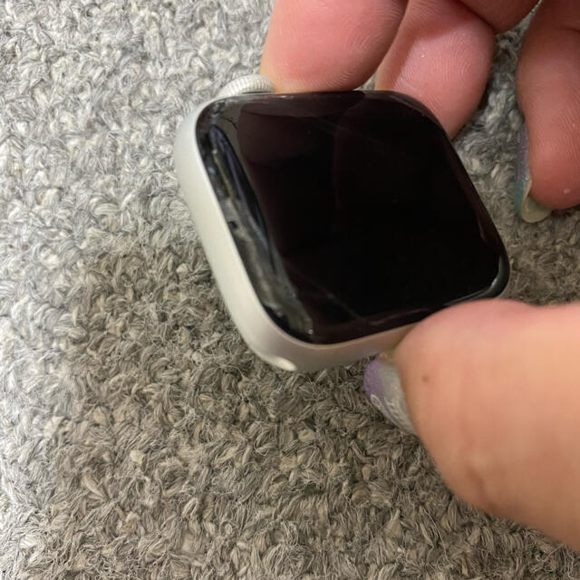 Apple Watch(アップルウォッチ)のApple Watch series5 40mm 傷あり　正常起動 メンズの時計(腕時計(デジタル))の商品写真