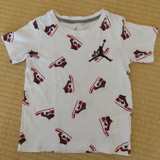 NIKE(ナイキ)のナイキ ジョーダン  Tシャツ ハーフパンツ キッズ/ベビー/マタニティのキッズ服男の子用(90cm~)(Tシャツ/カットソー)の商品写真