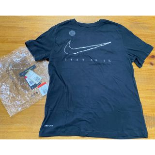 ナイキ(NIKE)の【新品未使用】NIKE ナイキ Tシャツ ブラック　L(Tシャツ/カットソー(半袖/袖なし))