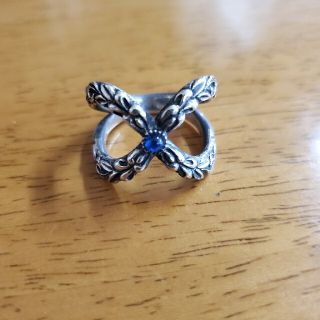 シルバーアクセサリー　サファイア　クロスリング　(リング(指輪))