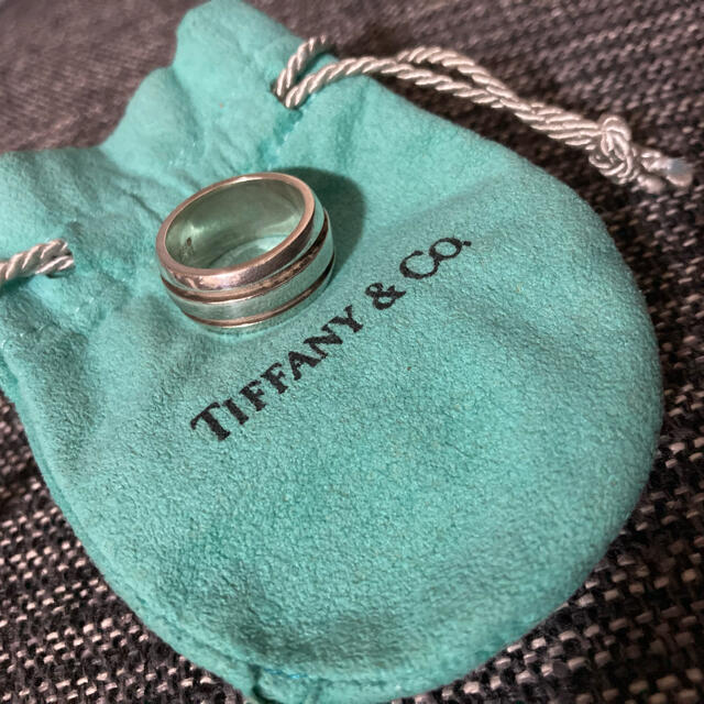 Tiffany & Co.(ティファニー)のティファニー グルーブドリング ダブルライン レディースのアクセサリー(リング(指輪))の商品写真