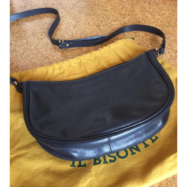 IL BISONTE(イルビゾンテ)のイルビゾンテ  三日月 ショルダー 美品 レディースのバッグ(ショルダーバッグ)の商品写真