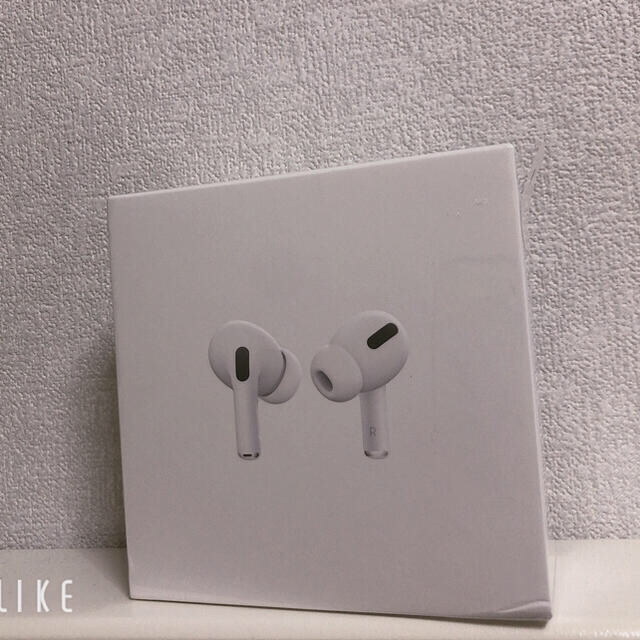 オーディオ機器AirPods pro 新品 未開封 ケース付き