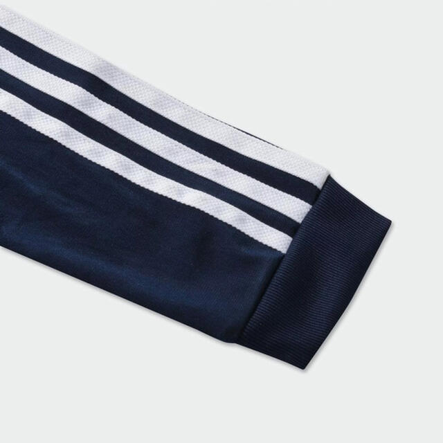 adidas(アディダス)の【新品】アディダスオリジナルス　ジャージ上下セット キッズ/ベビー/マタニティのキッズ服男の子用(90cm~)(その他)の商品写真