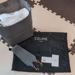 セリーヌ(celine)のCELINE　セリーヌ　サングルバケット　ラージ(ショルダーバッグ)