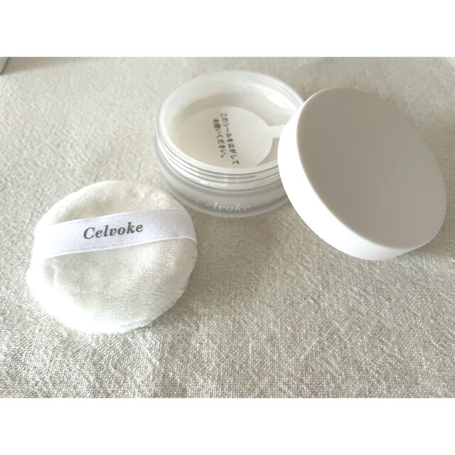 Cosme Kitchen(コスメキッチン)のCelvoke■レアファイ ルースパウダーEX01 セルヴォーク 限定品 コスメ/美容のベースメイク/化粧品(フェイスパウダー)の商品写真