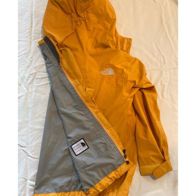 THE NORTH FACE(ザノースフェイス)のTHE NORTH FACE キッズジャケット140 キッズ/ベビー/マタニティのキッズ服女の子用(90cm~)(ジャケット/上着)の商品写真