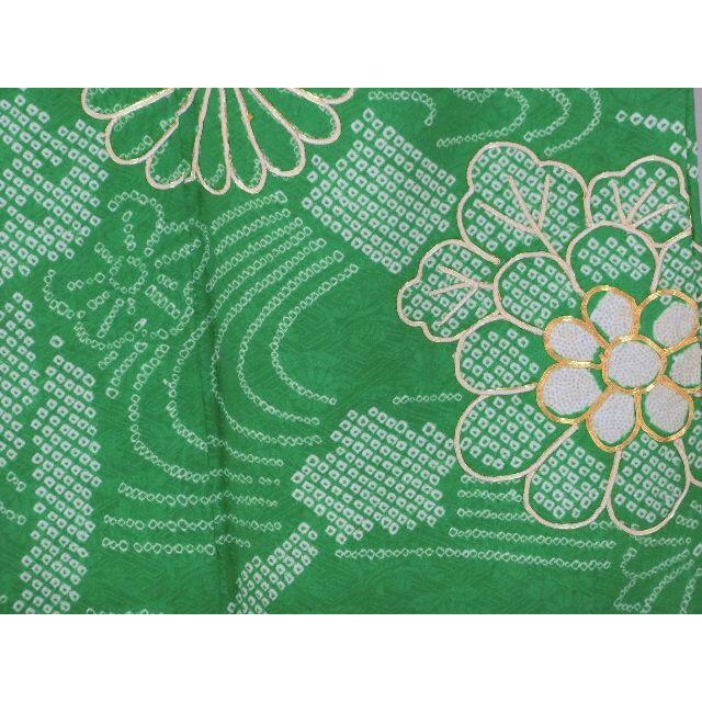 ＡＡお仕立て上がり正絹振袖　白、緑色地に花柄　紗綾型地紋　金糸刺繍等 レディースの水着/浴衣(振袖)の商品写真