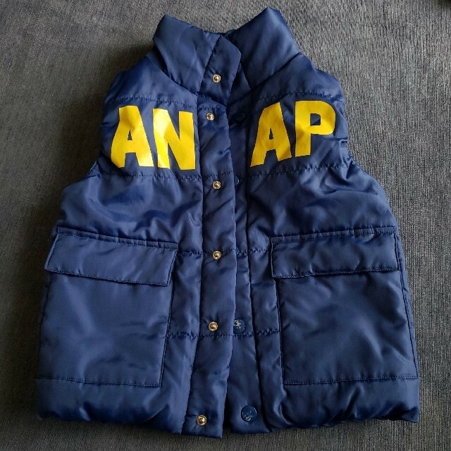 ANAP Kids(アナップキッズ)のアナップ　120 ベスト キッズ/ベビー/マタニティのキッズ服男の子用(90cm~)(ジャケット/上着)の商品写真