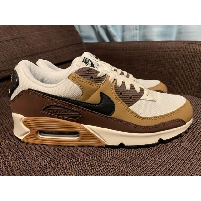 NIKE(ナイキ)の最安値　NIKE AIRMAX90 ナイキ　エアマックス90  メンズの靴/シューズ(スニーカー)の商品写真