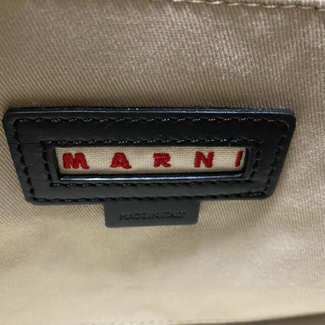 在庫有即納 新品 マルニ MARNI グロッシー グリップ ラフィア トート