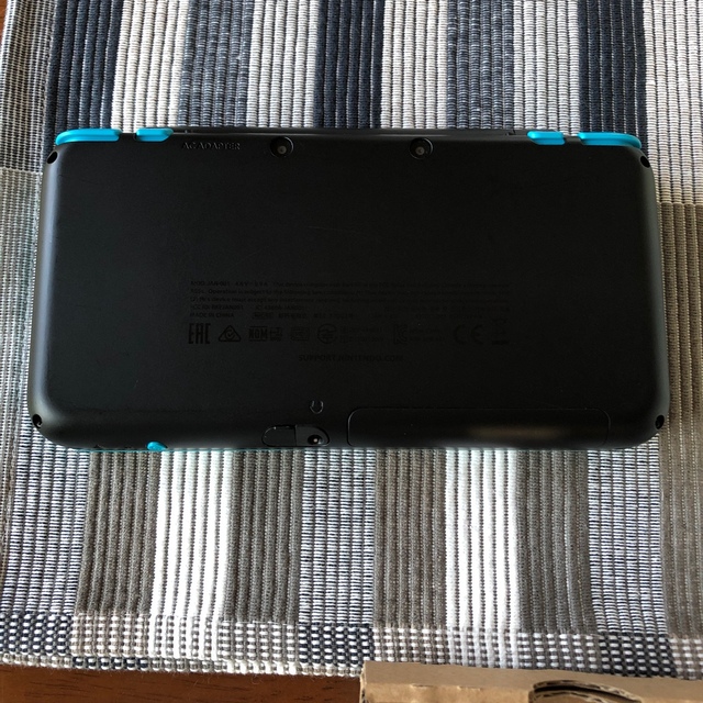 任天堂(ニンテンドウ)のNEW ニンテンドー 2DS LL ブラック/ターコイス エンタメ/ホビーのゲームソフト/ゲーム機本体(携帯用ゲーム機本体)の商品写真