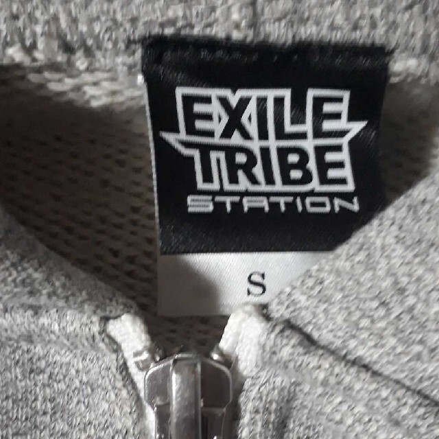 EXILE TRIBE(エグザイル トライブ)の美品★EXILE TRIBE★パーカー レディースのトップス(パーカー)の商品写真