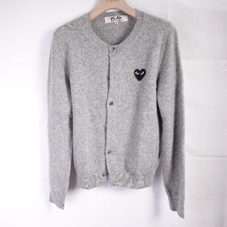 コムデギャルソン(COMME des GARCONS)のCOMME des GARÇONS　PLAYワッペンカーディガン　レディース　(カーディガン)