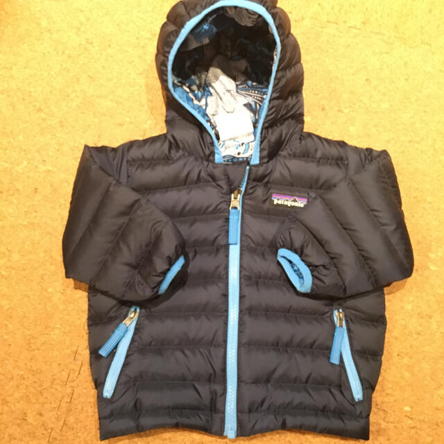 Patagonia リバーシブルダウン　6-12M