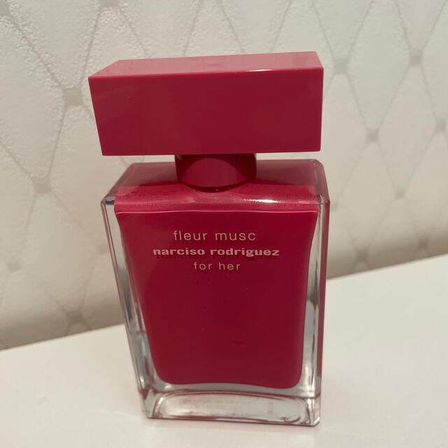 narciso rodriguez(ナルシソロドリゲス)の★値下げ★ナルシソロドリゲス　フォーハー　フルールムスク　香水　50ml コスメ/美容の香水(香水(女性用))の商品写真