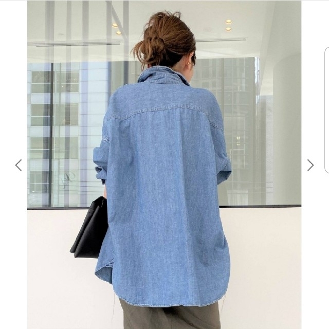 L'Appartement DEUXIEME CLASSE(アパルトモンドゥーズィエムクラス)の【REMI RELIEF/レミレリーフ】Chambray シャツ レディースのトップス(シャツ/ブラウス(長袖/七分))の商品写真