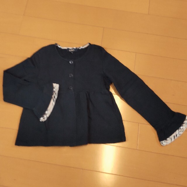 EASTBOY(イーストボーイ)の美品【イーストボーイ】ベルスリーブカーデ　130 キッズ/ベビー/マタニティのキッズ服女の子用(90cm~)(カーディガン)の商品写真