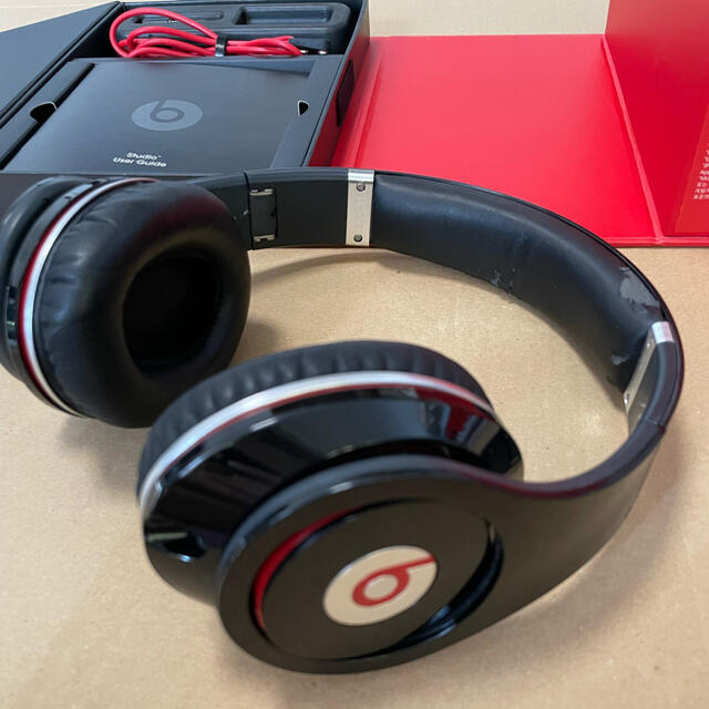 Beats by Dr Dre(ビーツバイドクタードレ)のBeats by Dr Dre BT STUDIO スマホ/家電/カメラのオーディオ機器(ヘッドフォン/イヤフォン)の商品写真