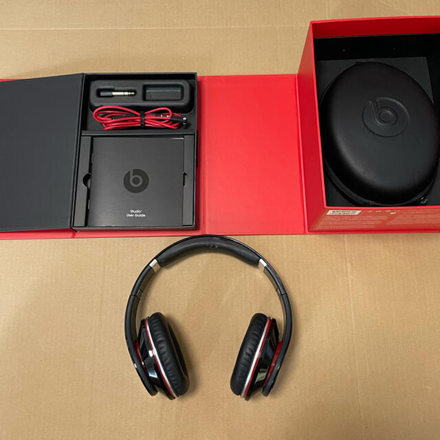 Beats by Dr Dre(ビーツバイドクタードレ)のBeats by Dr Dre BT STUDIO スマホ/家電/カメラのオーディオ機器(ヘッドフォン/イヤフォン)の商品写真