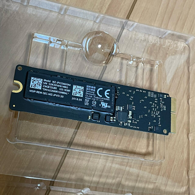 Apple純正SSD 256GB(Samsung製)
