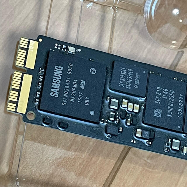 Apple純正SSD 256GB(Samsung製)