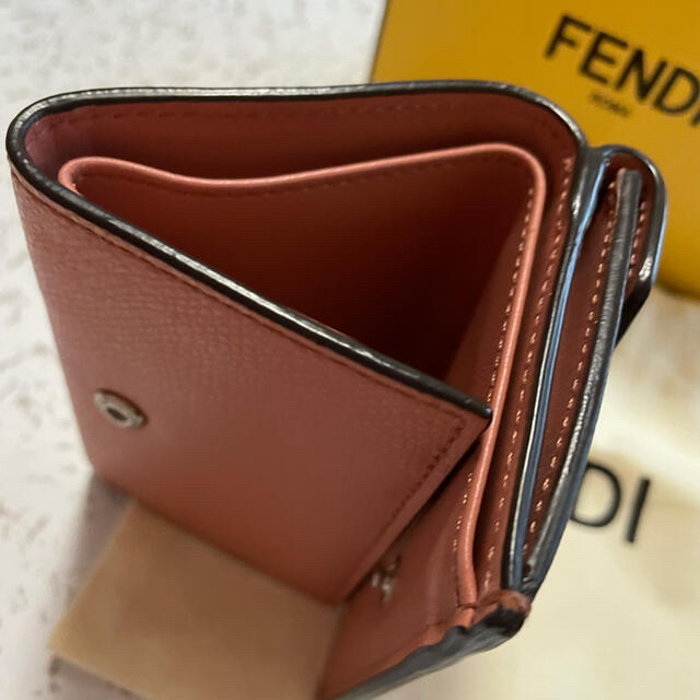 FENDI 三つ折り財布 4