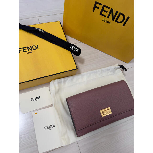 【予約受付中】 FENDI - FENDI ピーカブー  セレリア　三つ折り　財布 財布