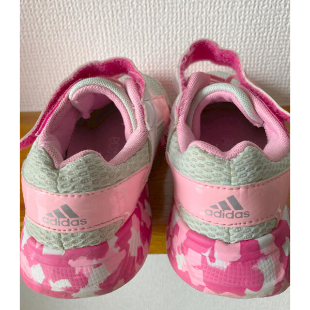 adidas(アディダス)の17.0センチ　adidasキッズスニーカー キッズ/ベビー/マタニティのキッズ靴/シューズ(15cm~)(スニーカー)の商品写真