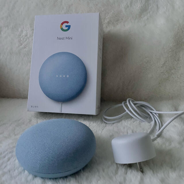 Google(グーグル)のGoogle Nest Mini Sky スマホ/家電/カメラのオーディオ機器(スピーカー)の商品写真