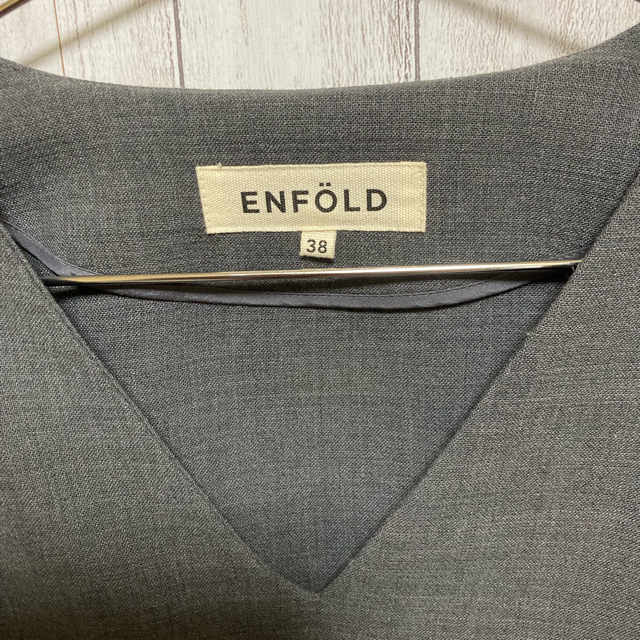 ENFOLD(エンフォルド)の【ENFOLD】エンフォルド  ウォームダブルクロスバナナスリーブ レディースのトップス(シャツ/ブラウス(長袖/七分))の商品写真