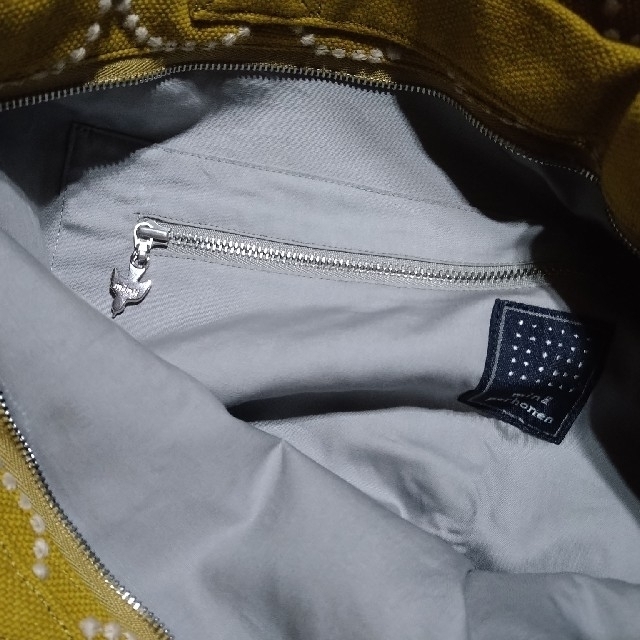 mina perhonen(ミナペルホネン)の新品 ミナペルホネン ボディーバッグ大 マスタード レディースのバッグ(ショルダーバッグ)の商品写真
