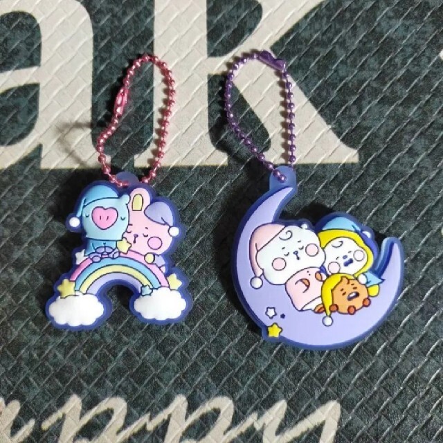 BTS キーホルダー 2個セット bt21グミ エンタメ/ホビーのタレントグッズ(アイドルグッズ)の商品写真