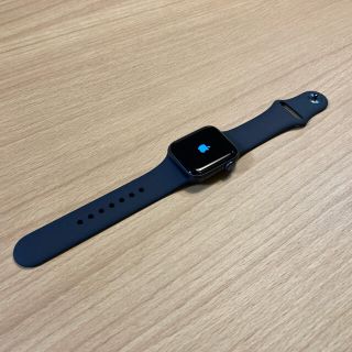 アップルウォッチ(Apple Watch)の【未使用】Apple Watch SE（GPSモデル）40mm スペースグレー(腕時計(デジタル))