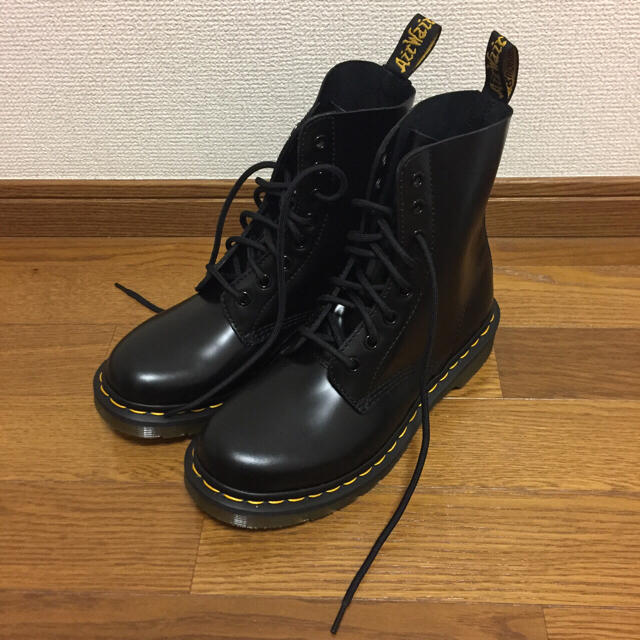 Dr.Martens(ドクターマーチン)の【ゆゆ様専用】Dr.Martens / PASCAL 8eye 23.5 レディースの靴/シューズ(ブーツ)の商品写真