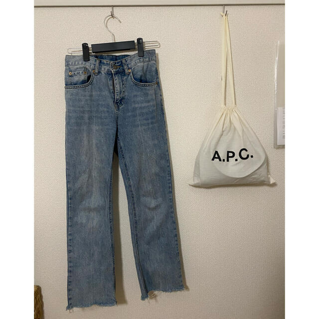 mさま専用　　アエレ　center press denim レディースのパンツ(デニム/ジーンズ)の商品写真