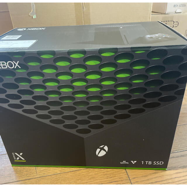 Xbox(エックスボックス)の即発送 新品未開封 xbox series X エンタメ/ホビーのゲームソフト/ゲーム機本体(家庭用ゲーム機本体)の商品写真