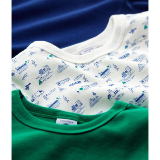 PETIT BATEAU(プチバトー)の新品 プチバトー 6ans プリント半袖Ｔシャツ３枚組 乗り物 ミラレ キッズ/ベビー/マタニティのキッズ服男の子用(90cm~)(下着)の商品写真