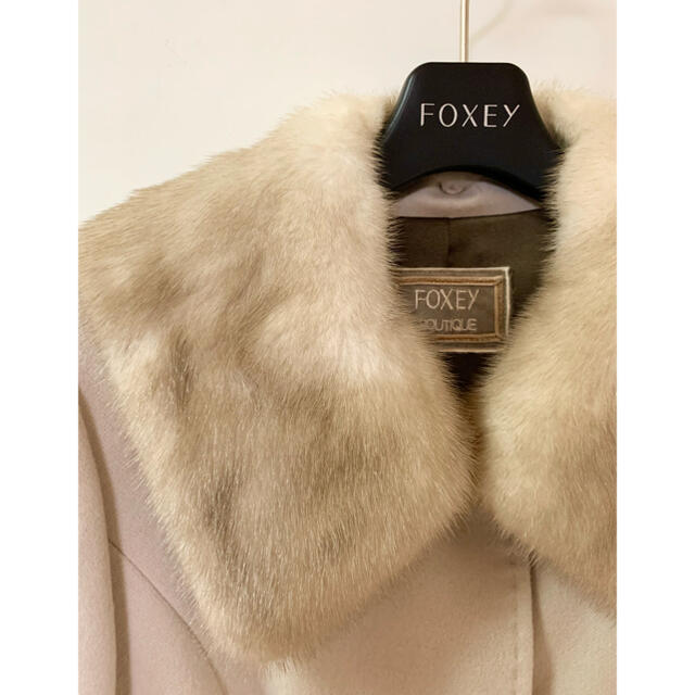 FOXEY(フォクシー)の【新品・未使用】FOXEY  コート（受注会限定） レディースのジャケット/アウター(ロングコート)の商品写真