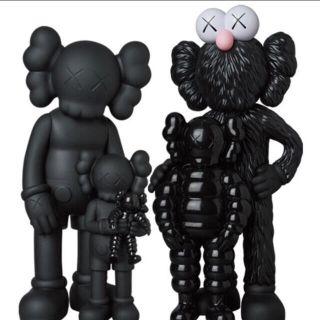 メディコムトイ(MEDICOM TOY)のKAWS FAMILY BLACK(キャラクターグッズ)