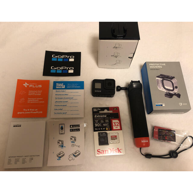 GoPro(ゴープロ)の☆らい茶様専用☆【美品】GoPro ゴープロ HERO 8 BLACK スマホ/家電/カメラのカメラ(コンパクトデジタルカメラ)の商品写真