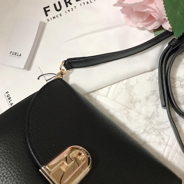 Furla(フルラ)のフルラ   FURLA furla ショルダーバッグ　斜めがけ　黒　新品 レディースのバッグ(ショルダーバッグ)の商品写真