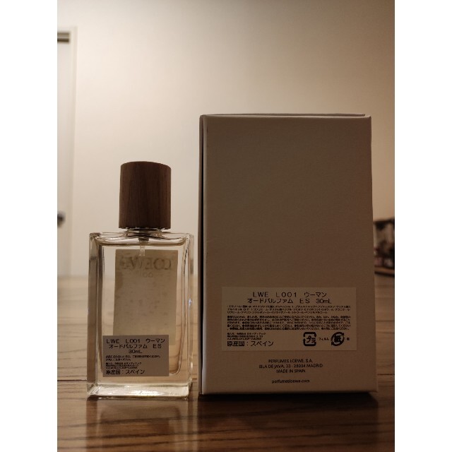 LOEWE(ロエベ)の【＠様専用】LOEWE(ロエベ) 001 ウーマン EDP(オードパルファム) コスメ/美容の香水(香水(女性用))の商品写真