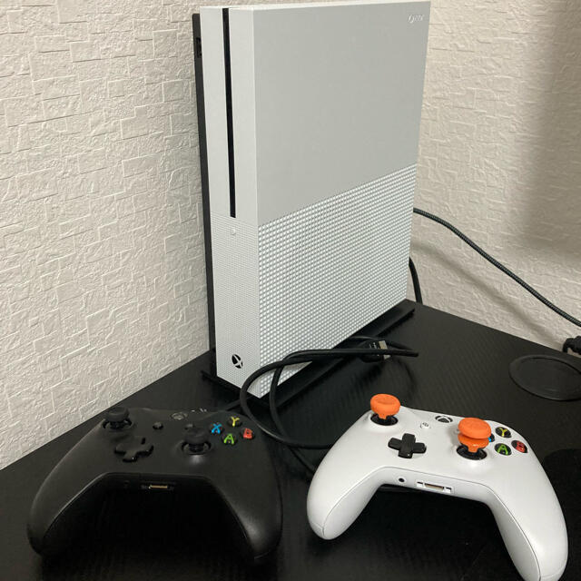 超美品 Xbox one S 1TB ワイヤレスコントローラー2個他 【お試し価格 ...