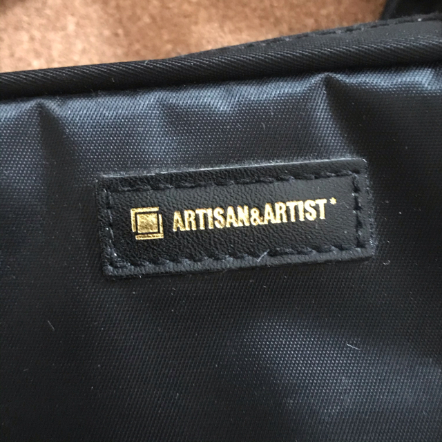 Artisan&Artist(アルティザンアンドアーティスト)のARTISAN&ARTIST 化粧ポーチ　[中古] コスメ/美容のメイク道具/ケアグッズ(メイクボックス)の商品写真