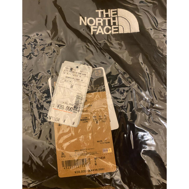 THE NORTH FACE(ザノースフェイス)のNORTH ノースフェイス マウンテンライトジャケット NP11834 K メンズのジャケット/アウター(ナイロンジャケット)の商品写真