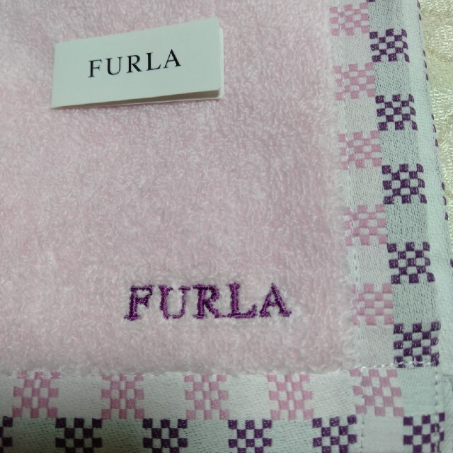 Furla(フルラ)のH35  フルラタオルハンカチ↙️ レディースのファッション小物(ハンカチ)の商品写真