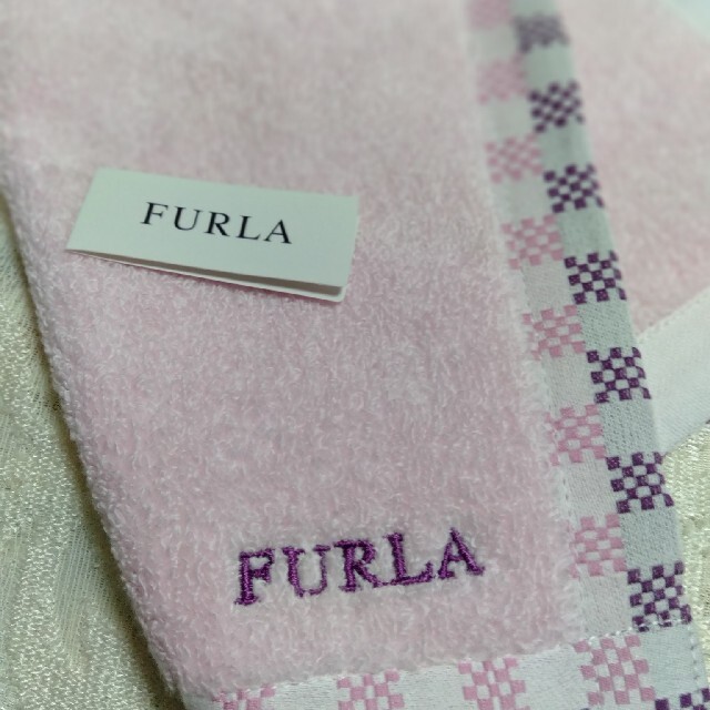 Furla(フルラ)のH35  フルラタオルハンカチ↙️ レディースのファッション小物(ハンカチ)の商品写真