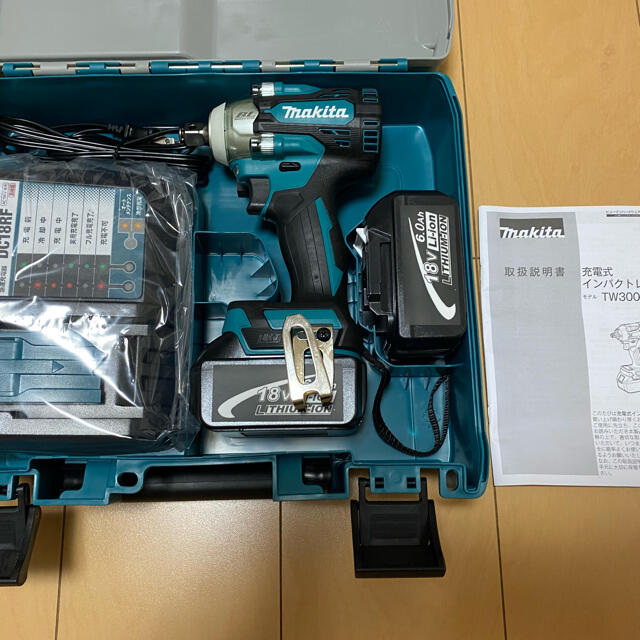 Makita(マキタ)の新品未使用　マキタインパクトTW300D スポーツ/アウトドアの自転車(工具/メンテナンス)の商品写真