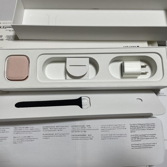 Apple Watch(アップルウォッチ)の新品　Apple Watch series5 ゴールド メンズの時計(腕時計(デジタル))の商品写真